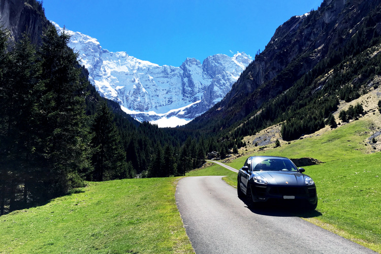 Swisspecial - Private Guiding in Switzerland - Trips - Alpine Dream Roads 4