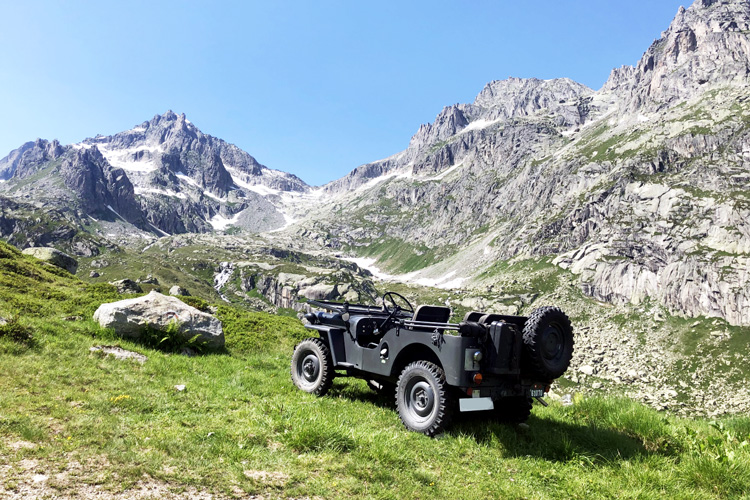 Swisspecial - Private Guiding in Switzerland - Trips - Mountain Dirt Roads 3